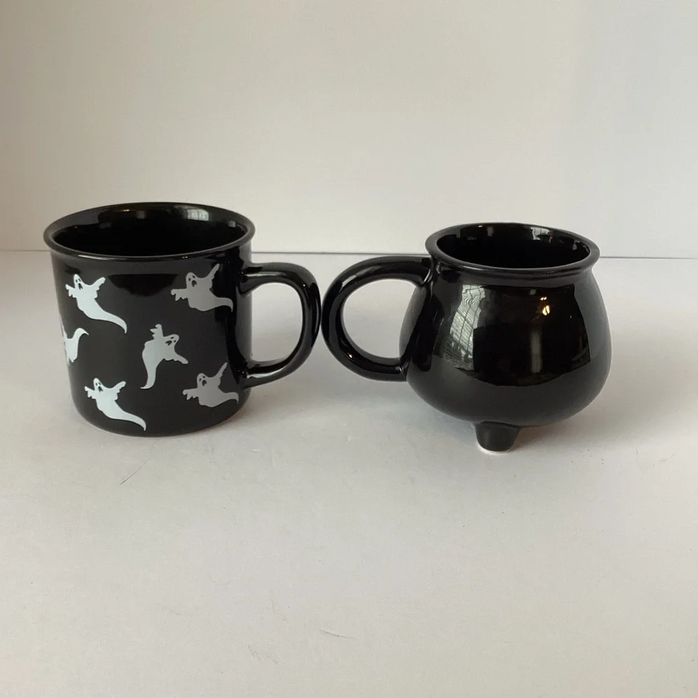 HALLOWEEN: lot of 2 coffee mugs